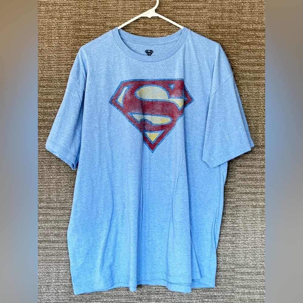 Superman T-shirt Size XXL DC Comics